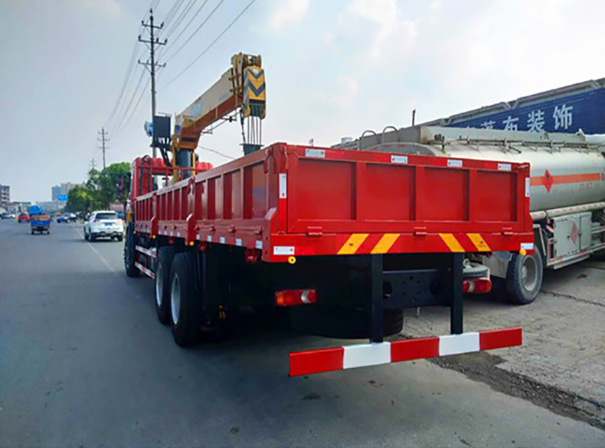 東風(fēng)專底后雙橋程力12噸隨車(chē)吊
